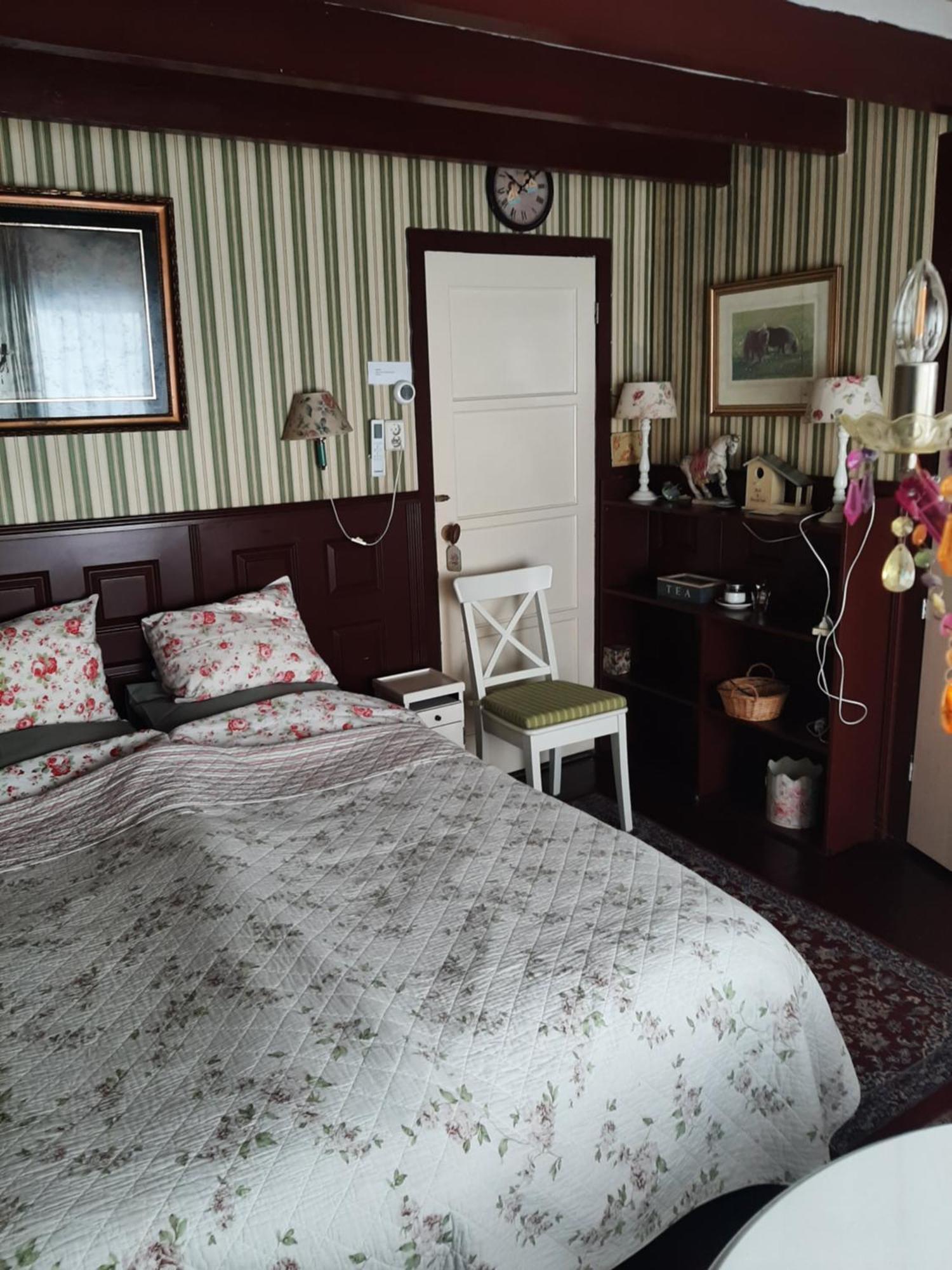 Bed And Breakfast Het Oude Bos Wijnjewoude Bagian luar foto