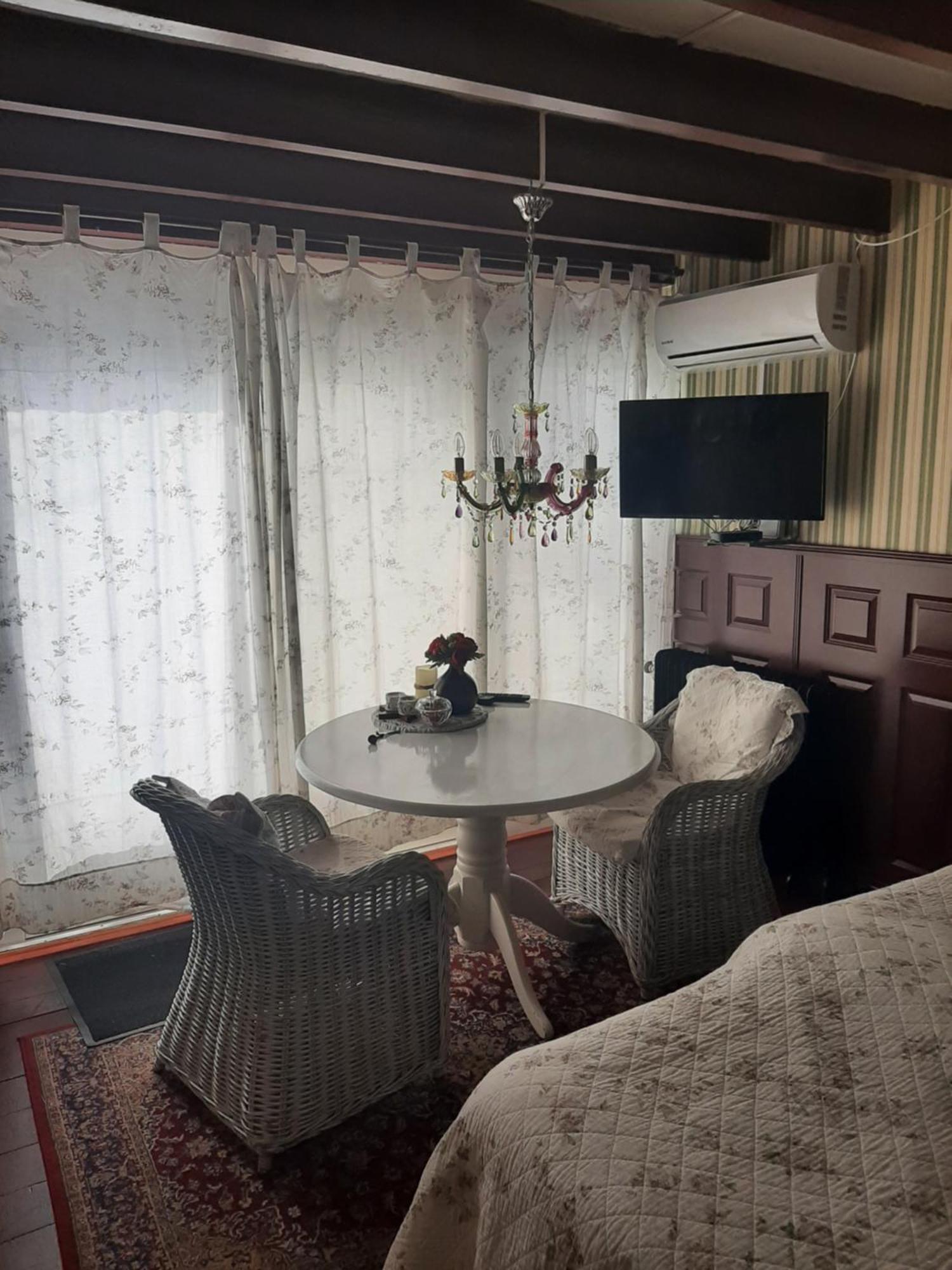 Bed And Breakfast Het Oude Bos Wijnjewoude Bagian luar foto